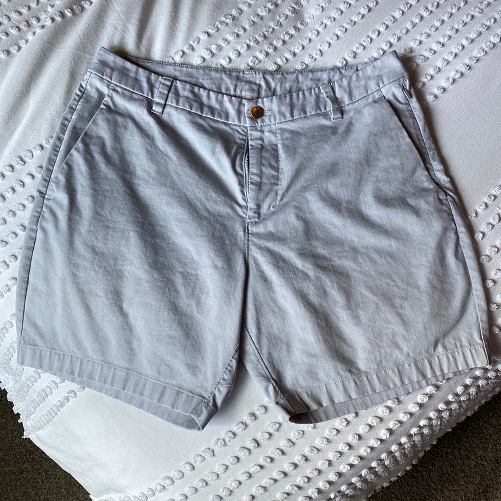 Lululemon Commission 7” Short Classic Fit - Size: 34